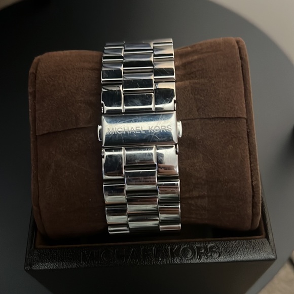 Michael Kors Watch MK 5544 Crystal Pave w/box & links
